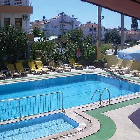 Happy Hotel 4*